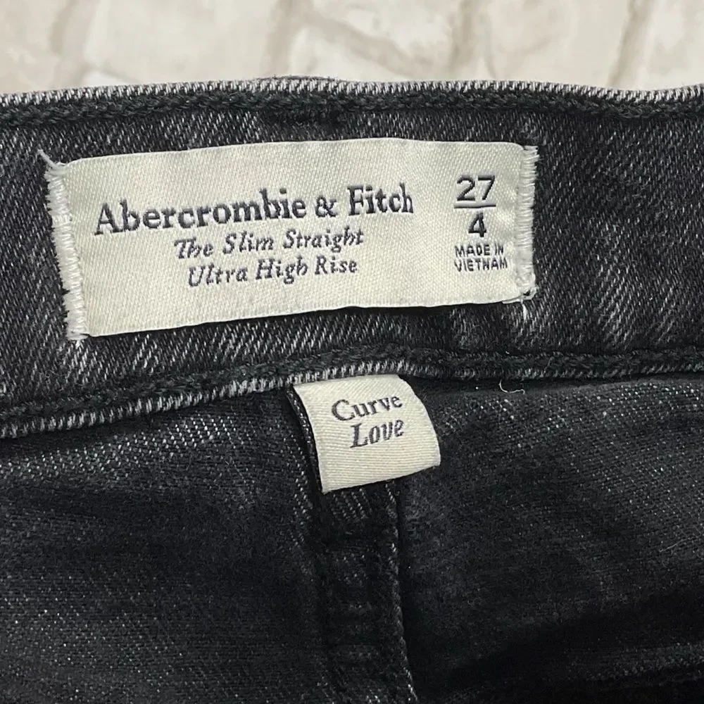 Abercrombie & Fitch Curve Love The Slim Straight Ultra High Rise Jeans Size 4